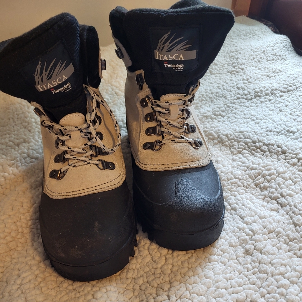 Winter boots size 10